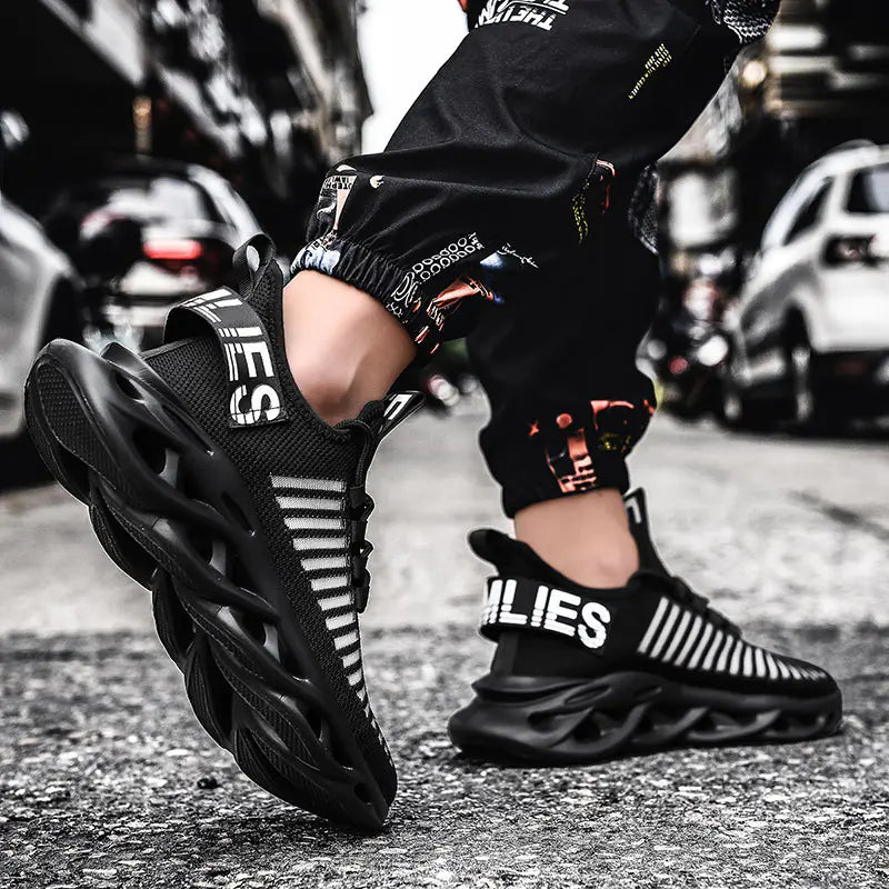 Men's BreezeKnit Sports Sneakers